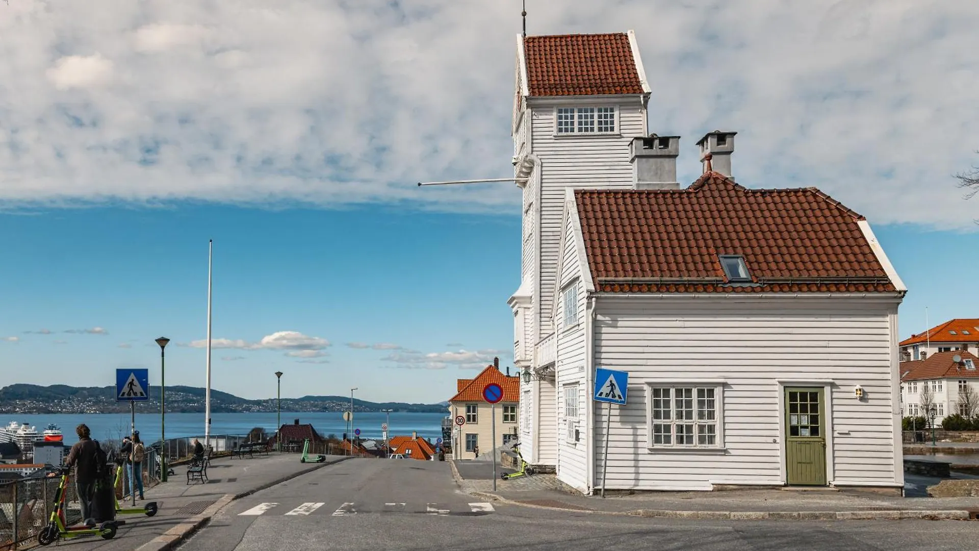 Bryggen // Floyen Apartments Bergen Noruega